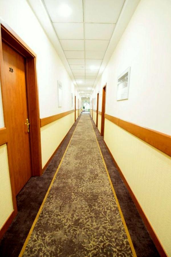 Hotel Calisia กาลิช ภายนอก รูปภาพ