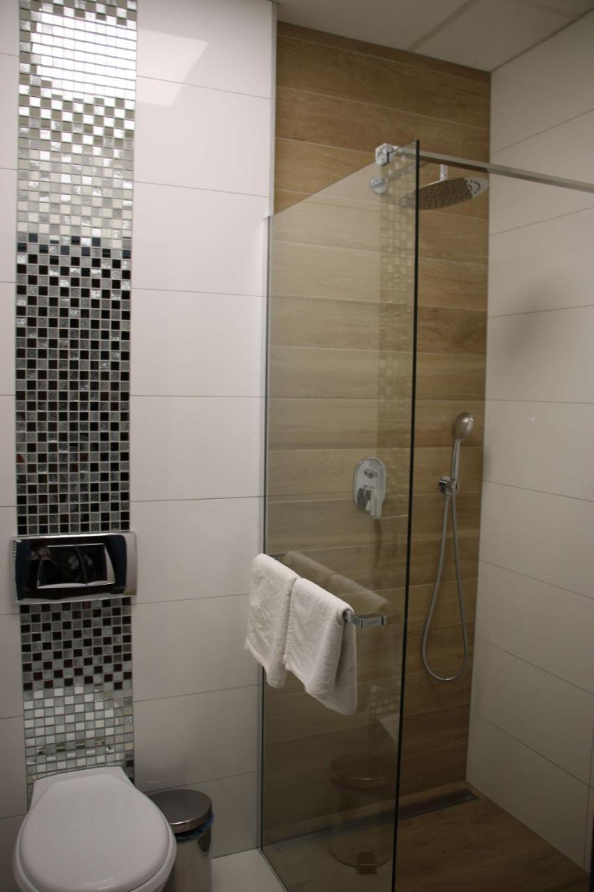Hotel Calisia กาลิช ภายนอก รูปภาพ